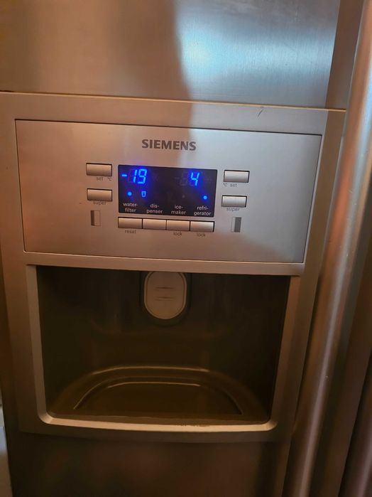 Frigider Siemens Side by side