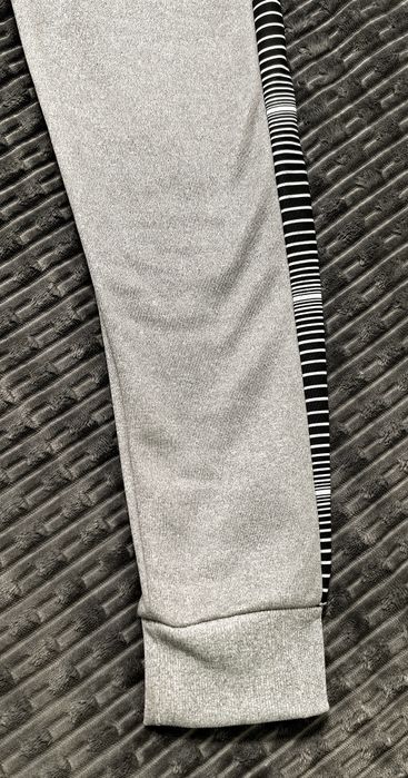 Мъжки Суичър Сив М-Размер [НОВО]