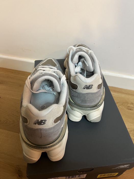 Adidasi New Balance model 9060 marimea  37,5