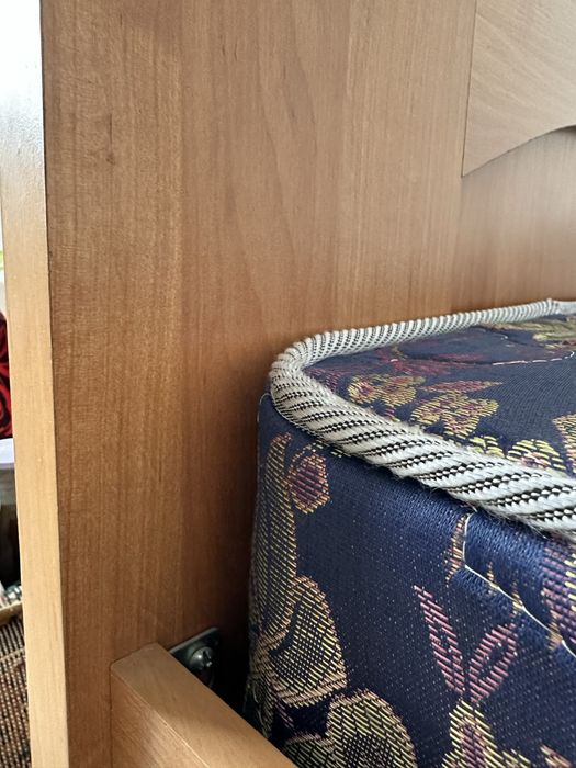 Деревяная кровать Беларусия срочно !