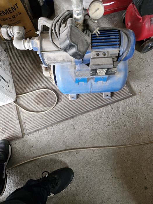 Водна помпа / хидрофор