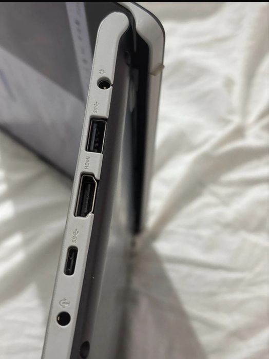 Laptop Asus Vivobook S14