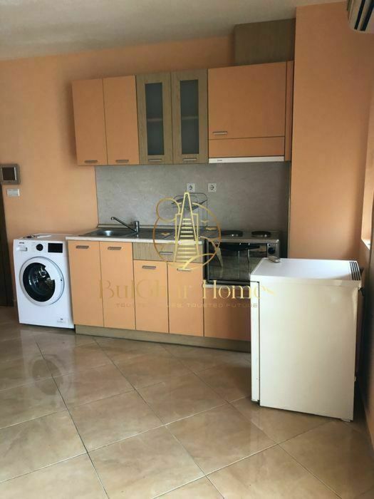 Дава се под наем Едностаен апартамент в Варна, Червен площад - 48 кв.м за 378.93 € - Снимка #13