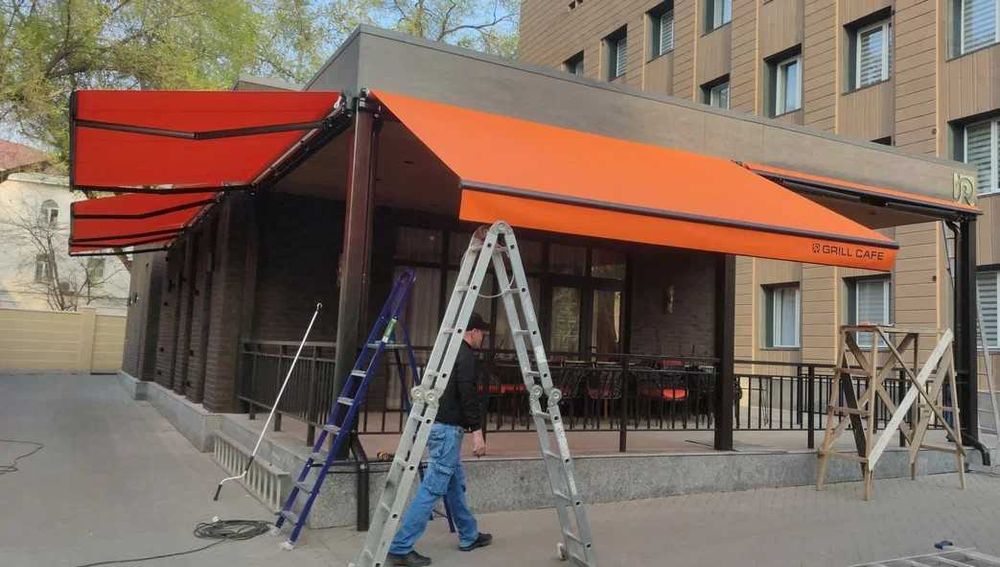 Маркизы террасные для ресторанов.