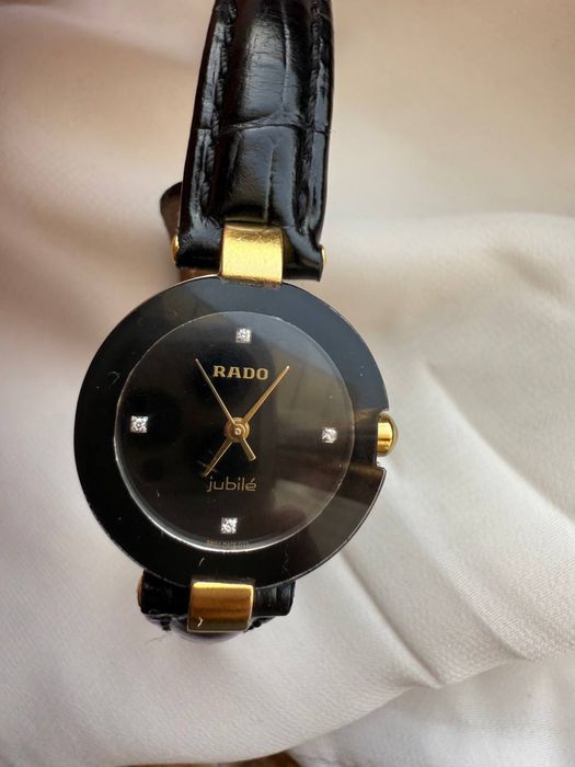 Бриллиант соат сотилади радо