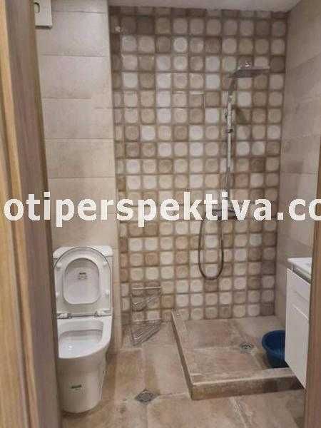 Продава се Тристаен апартамент в Пловдив, Кючук Париж - 80 кв.м за 1093 €/кв.м - Снимка #4