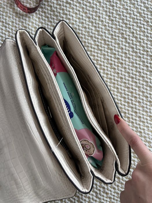 Дамска оригинална чанта Guess