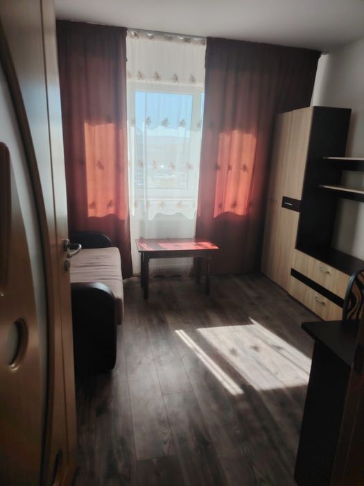 Cameră de cămin cu baie