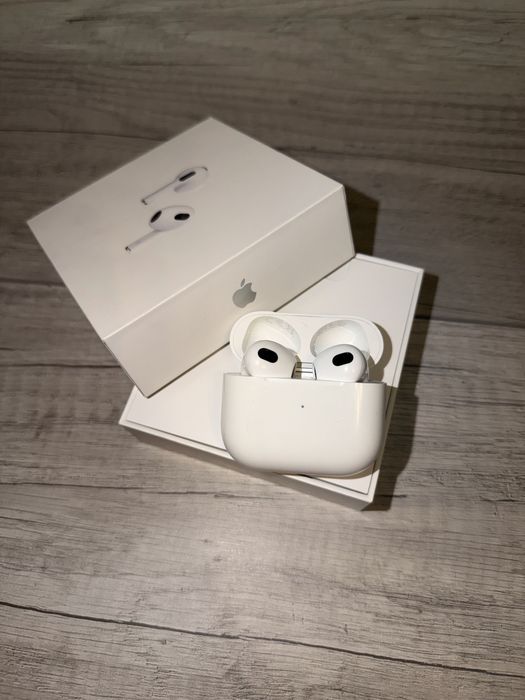 AirPods 3 поколения