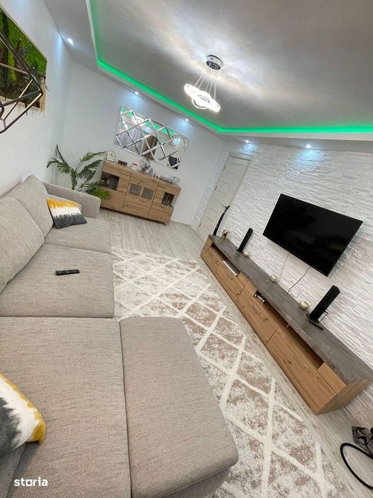 Campina - ultracentral - ap. 3 cam mobilat Lux - 99500 Euro