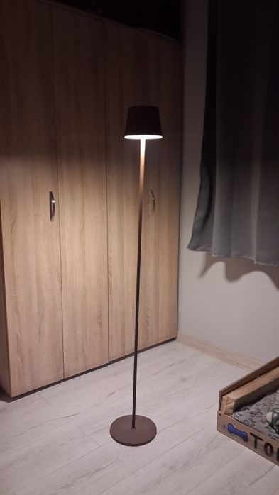 Нощна лампа лед, зарежда се със всички адаптори120см