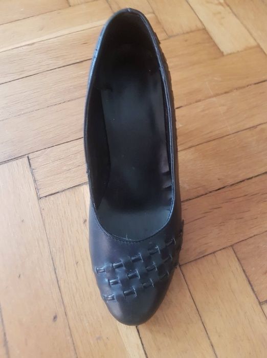 Обувки естествена кожа 35-36 номер