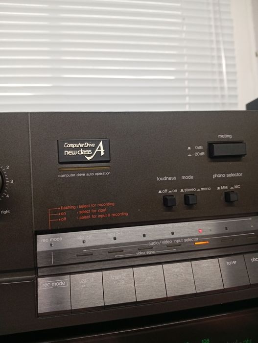 Усилвател TECHNICS SU-V7X
