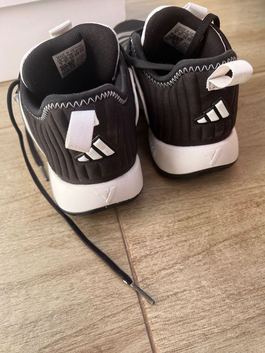 Маратонки adidas като нови 35 номер