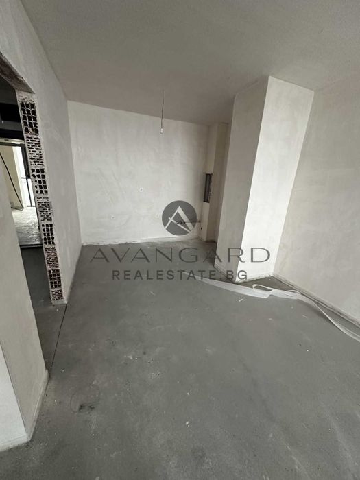 Продава се Двустаен апартамент в Пловдив, Тракия - 65 кв.м за 1647 €/кв.м - Снимка #1