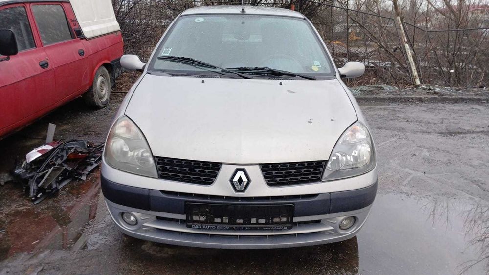 Dezmembrez Renault Clio 1.5 Diesel EURO 3 DIN 2005