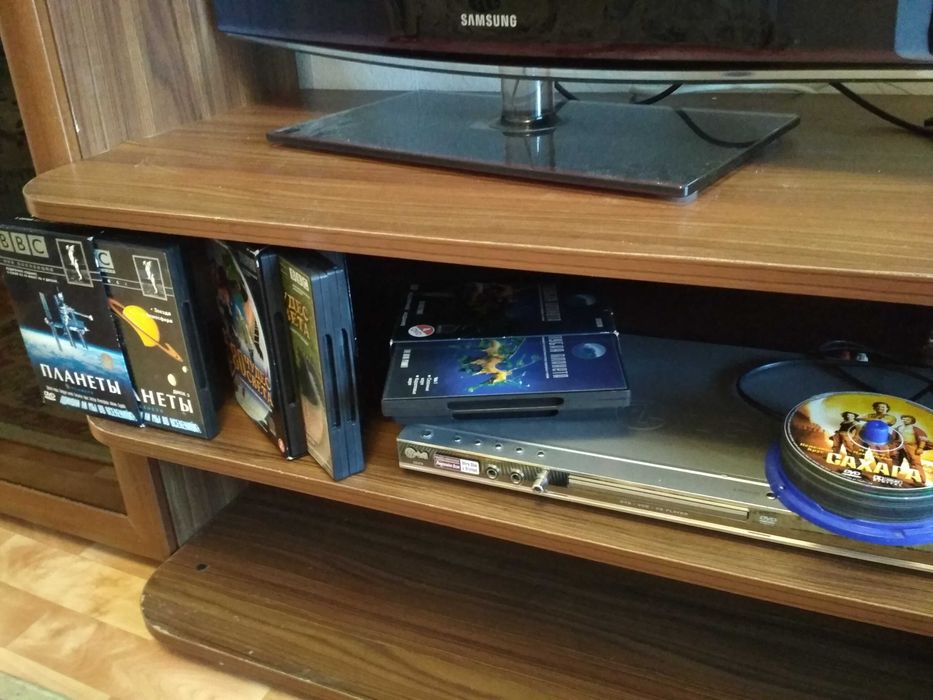 ДВД  СД  проигрыватель с дисками+ усилитель  Микролаб  !