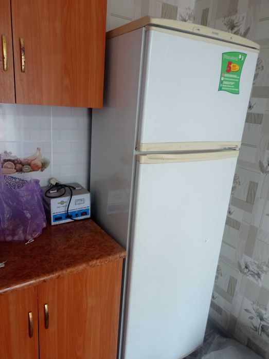 Холодильник б/у.
