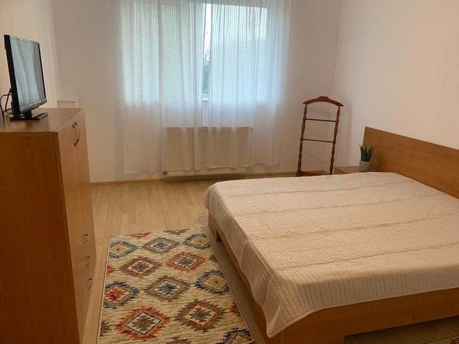 Proprietar ap. 4 cam. piata Dr. Taberei mobilat/parcare 675 euro neg