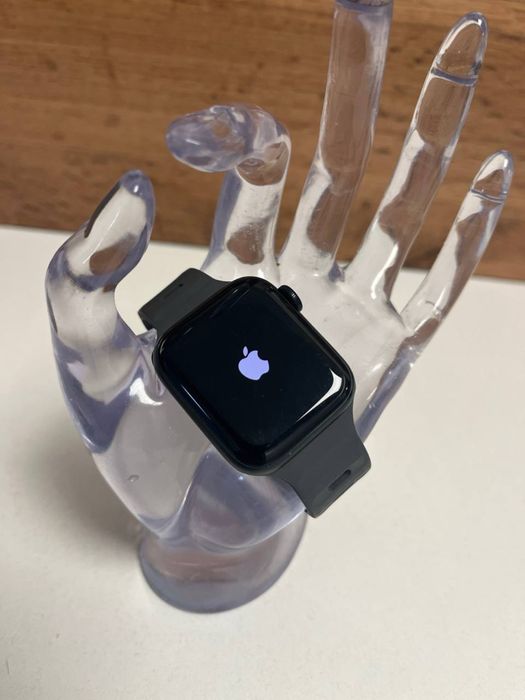 Apple Watch SE2 40mm,+з.у/BariBarShop