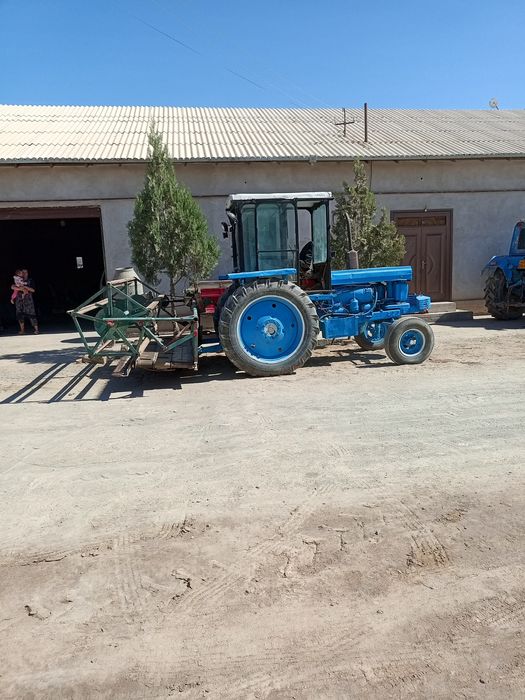 Tractor VA zatki sotiladi