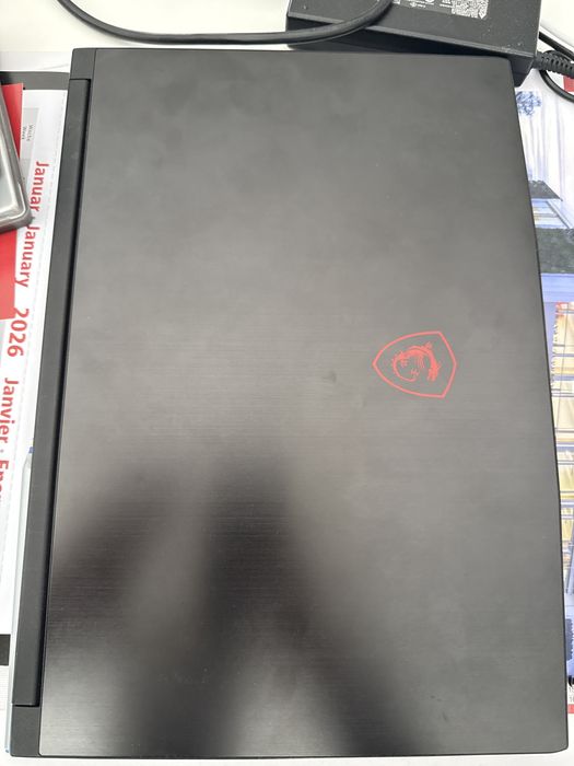 Vand laptop MSI ca nou
