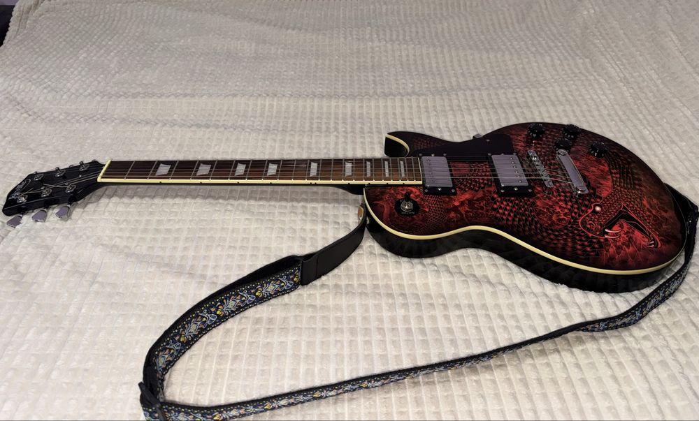 Електрическа китара Jackville Les Paul Style – Custom Snake Design + колан и калъф
