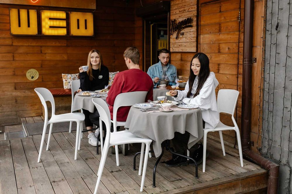 Стул стулья офисная мебель пластиковая ЛЕО 4шт в наличии с завода