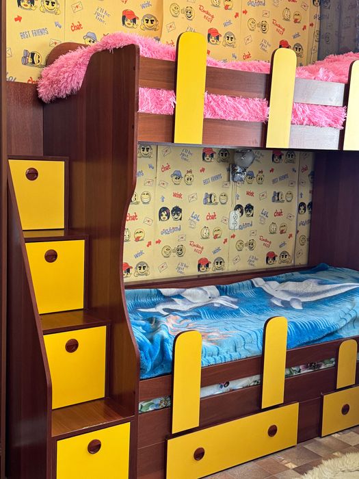 Двухярусная кровать