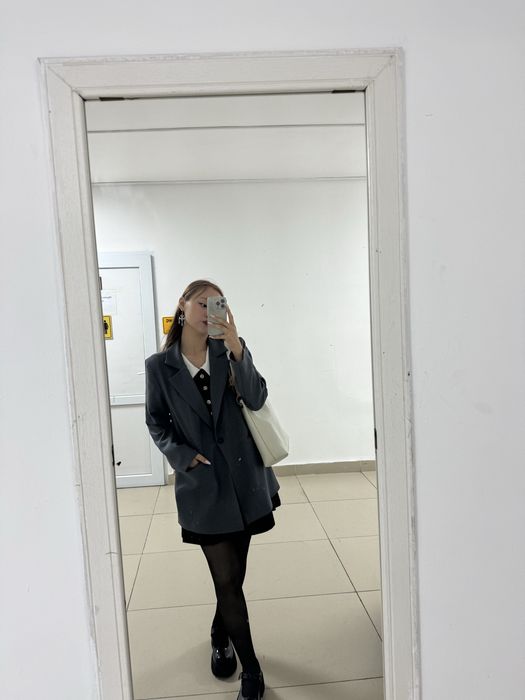 Серый пиджак женский