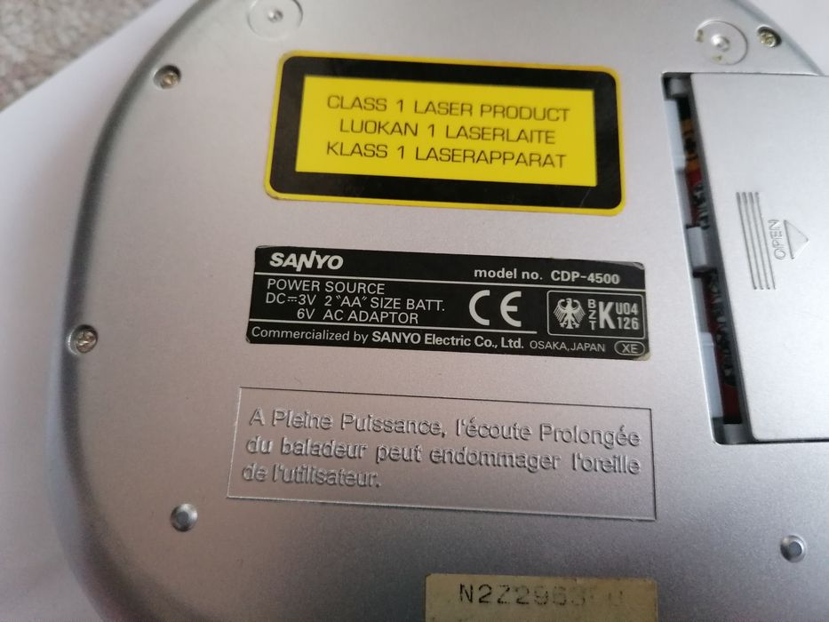 Walkman vechi  Cd player vechi  si Agenda electronica