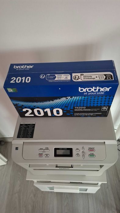 МФУ Brother DCP-7055 заедно с нова оригинална касета тонер TN2010