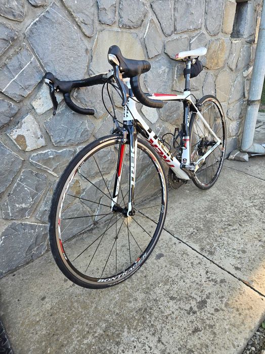 Bicicleta Trek Madone 4.7 Carbon - impecabila