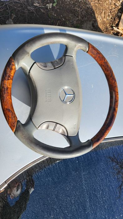 Махагонови волани мерцедес W220