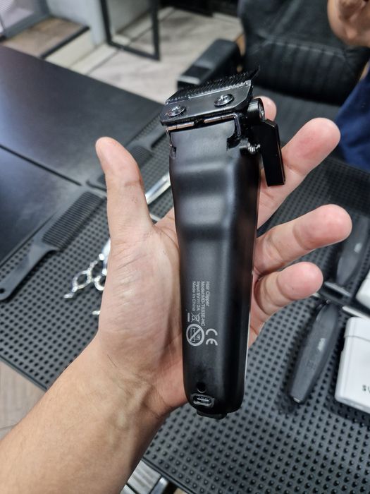 Машинка для стрижки волос