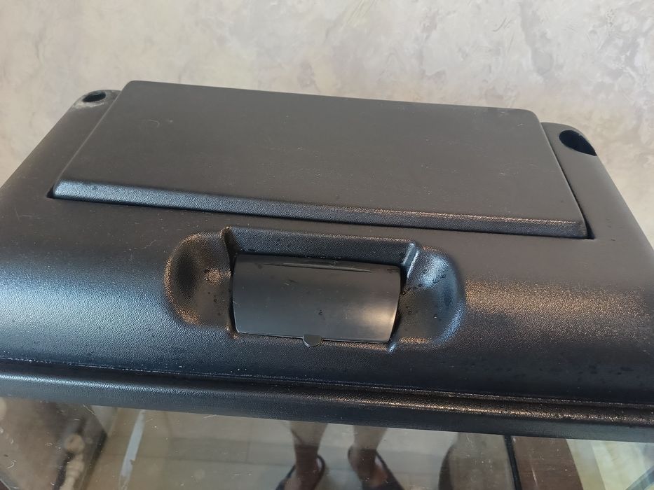 Продаю аквариум 60 л