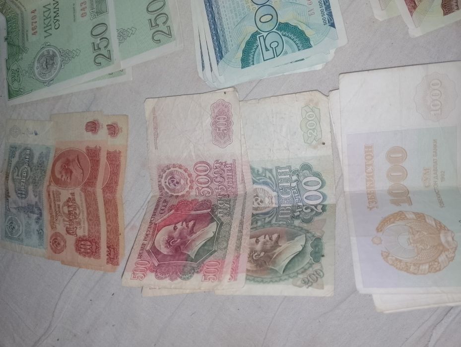 Kolleksiyani pul bor