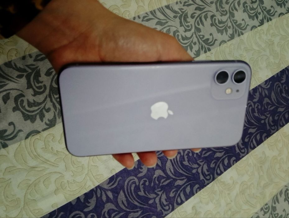 iPhone 11. Sroshno sotiladi