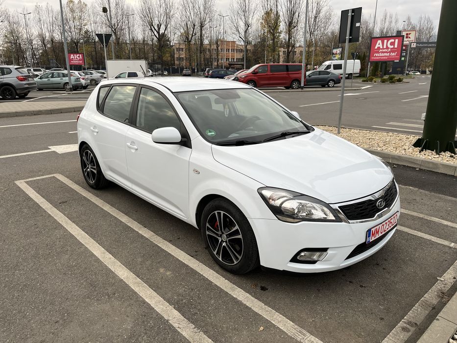 Vand Kia Ceed 1.4 benzina