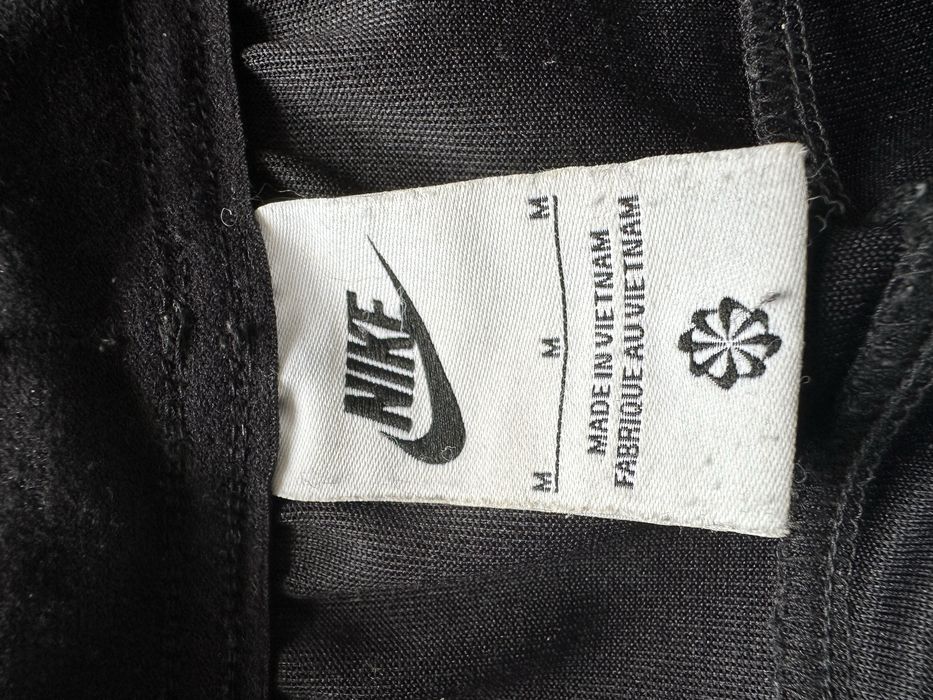 Оригинално мъжко долнище Nike Air – размер M