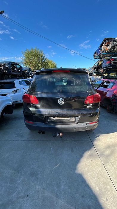 Dezmembrez Volkswagen Tiguan an 2011 2.0 diesel cod motor CFF
