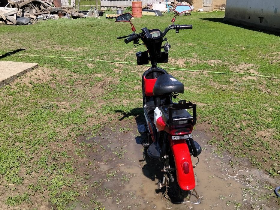 Продам электронной скутер леопард
