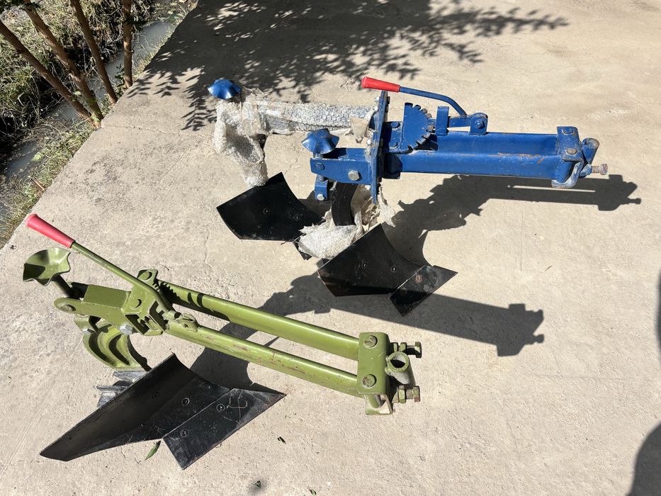 Mini traktor | uskunalari bilan sotiladi