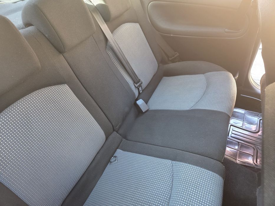 Vând Peugeot 206 an 2003