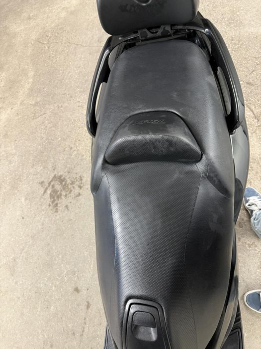 Yamaha T max -2006год.Продавам. Закупен от Yamaha в България.