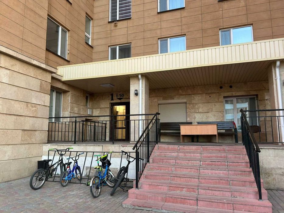 Продажа 3-комнатной квартиры