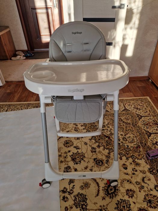 Детский стульчик для кормления