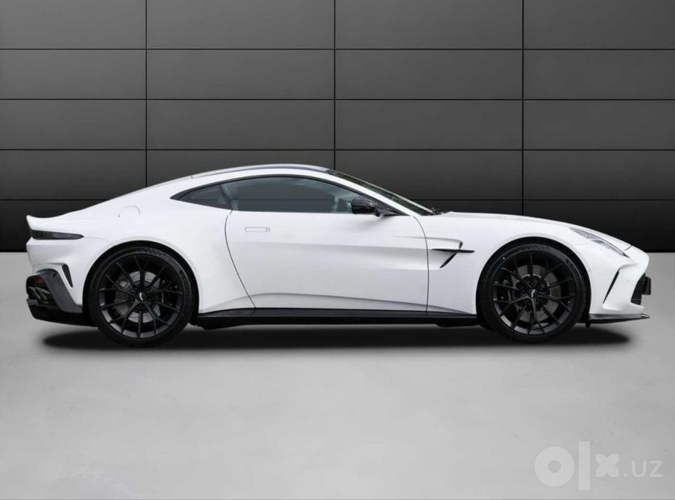 Aston Martin V8 Vantage Coupe 2026