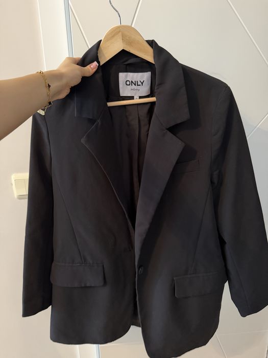 Черно сако оnly, Връхна риза зелена, розова дълга жилетка