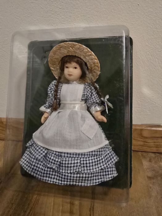 DeAgostini порцеланови кукли